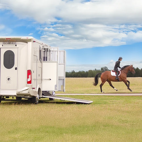 Howden Horsebox Insurance (1)